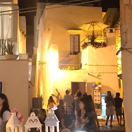 La Casa Si S.a.m. *